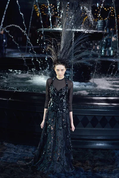 Look 24